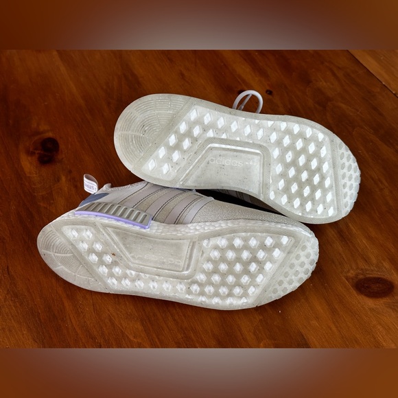 ADIDAS - Women's sneakers - NMD R1 Bliss - Beige/Lilac #GW5680 - 7US - Picture 5 of 6